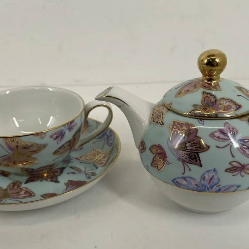 🎈SOLD🎈 Tea for One Teapot - Blue & Gold - Butterflies